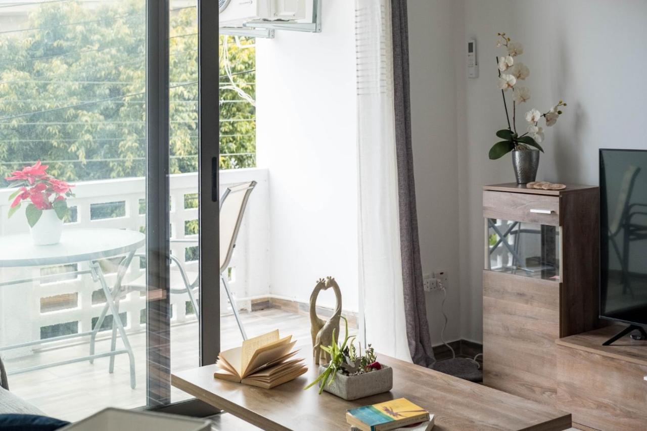Happy Stay Apartment - Halefka Court Larnaca Luaran gambar