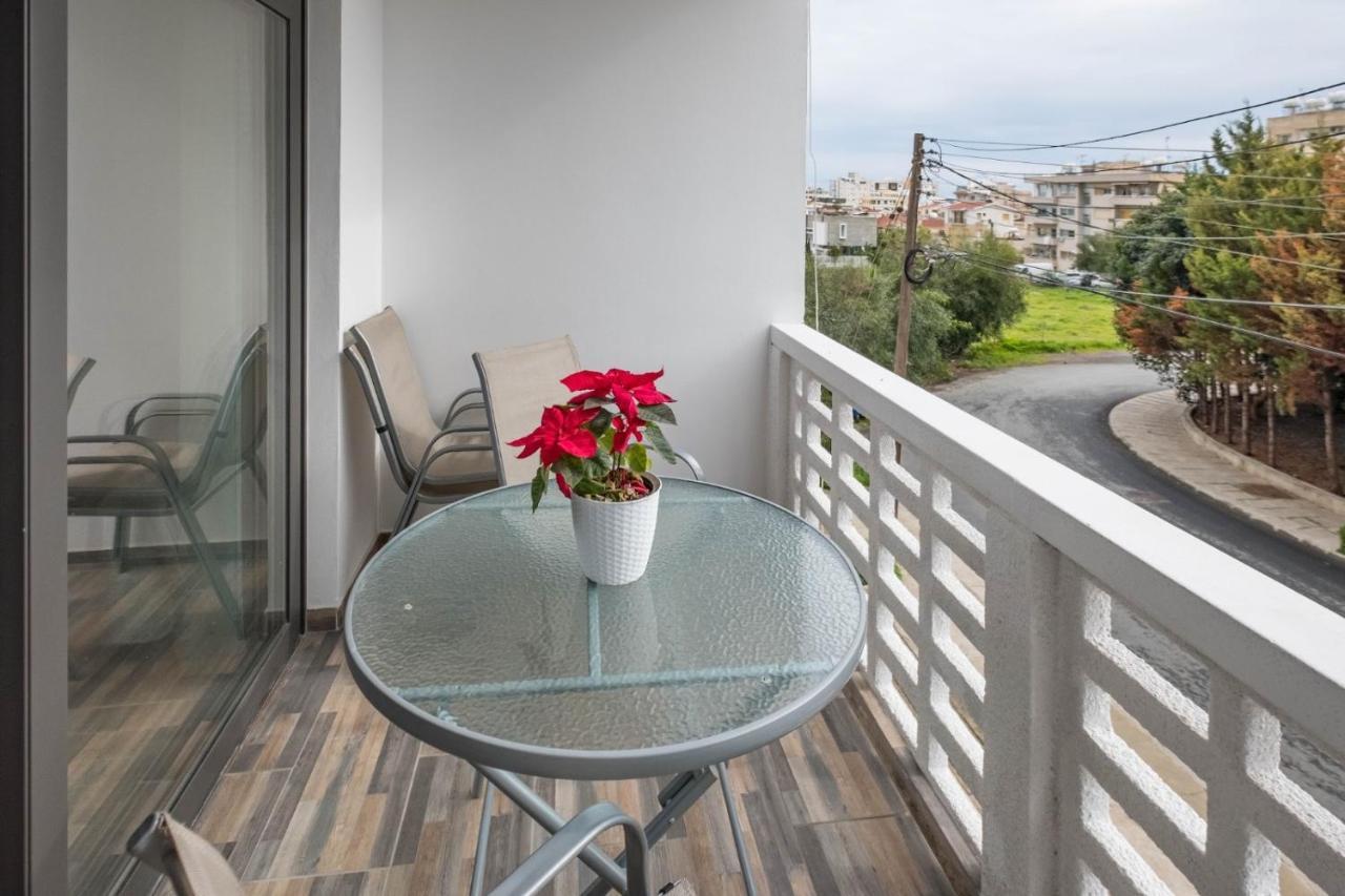Happy Stay Apartment - Halefka Court Larnaca Luaran gambar